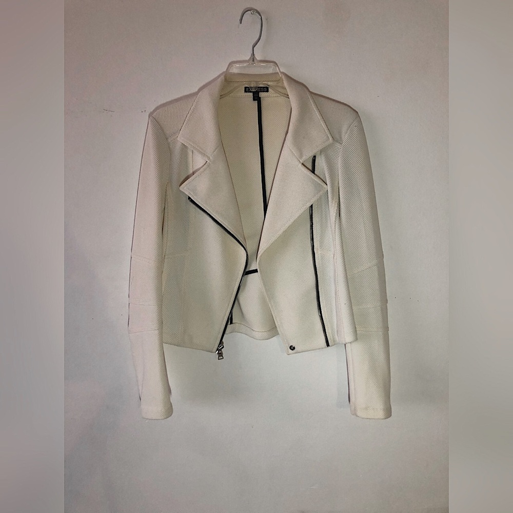 Cream colored blazer jacket